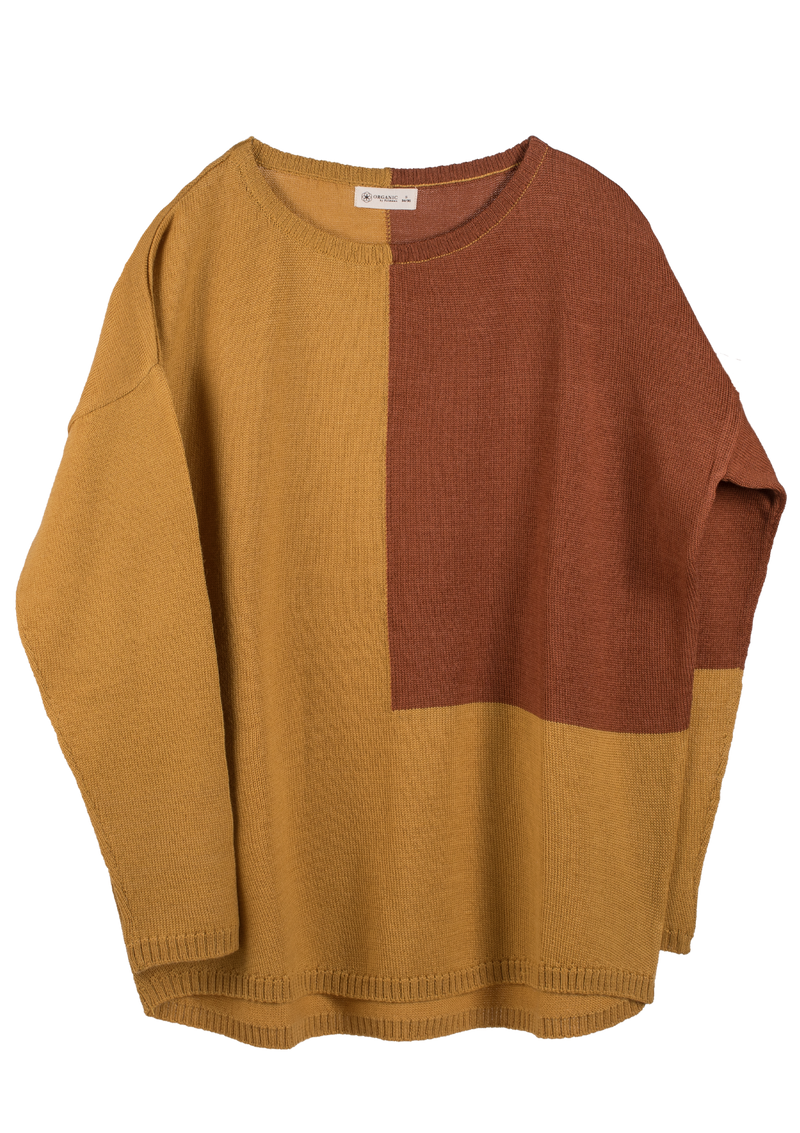 Dara Pullover for the woman is made from 100% soft organic Merino wool.